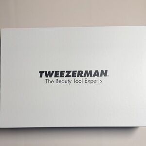 TWEEZERMAN TOOL SET FOR EYES, BROWS & NAILS *new in box*